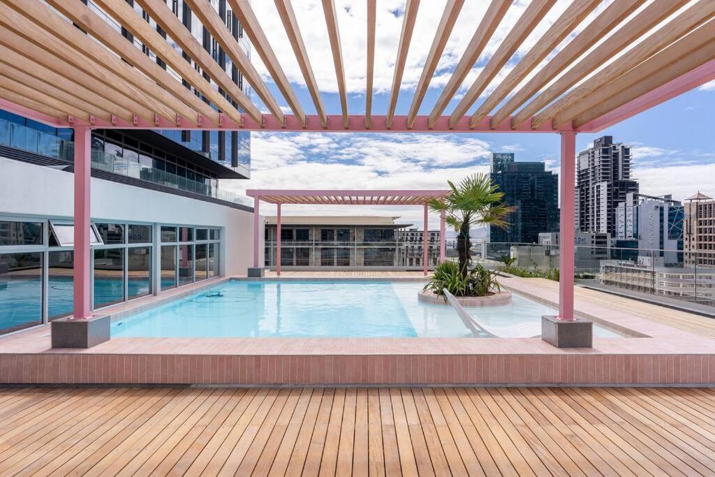 The Rose 505: Stylish Centre Apartment *